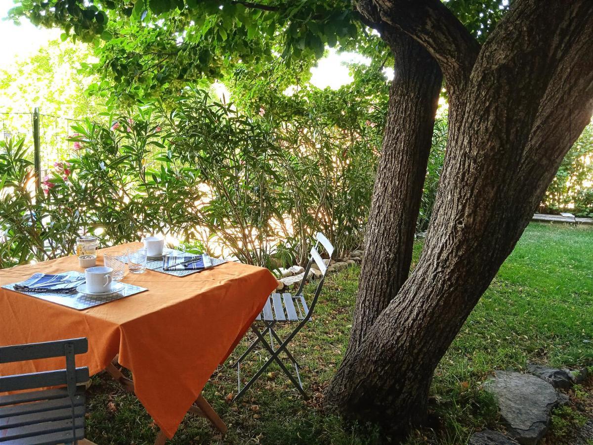 Chambre D'Hotes Face Au Lavoir Méthamis Dış mekan fotoğraf