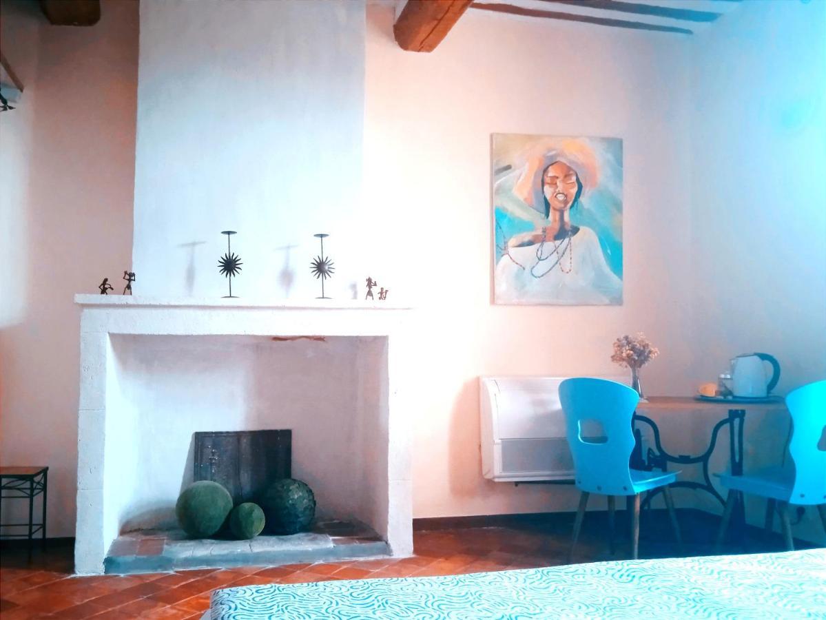 Chambre D'Hotes Face Au Lavoir Méthamis Dış mekan fotoğraf